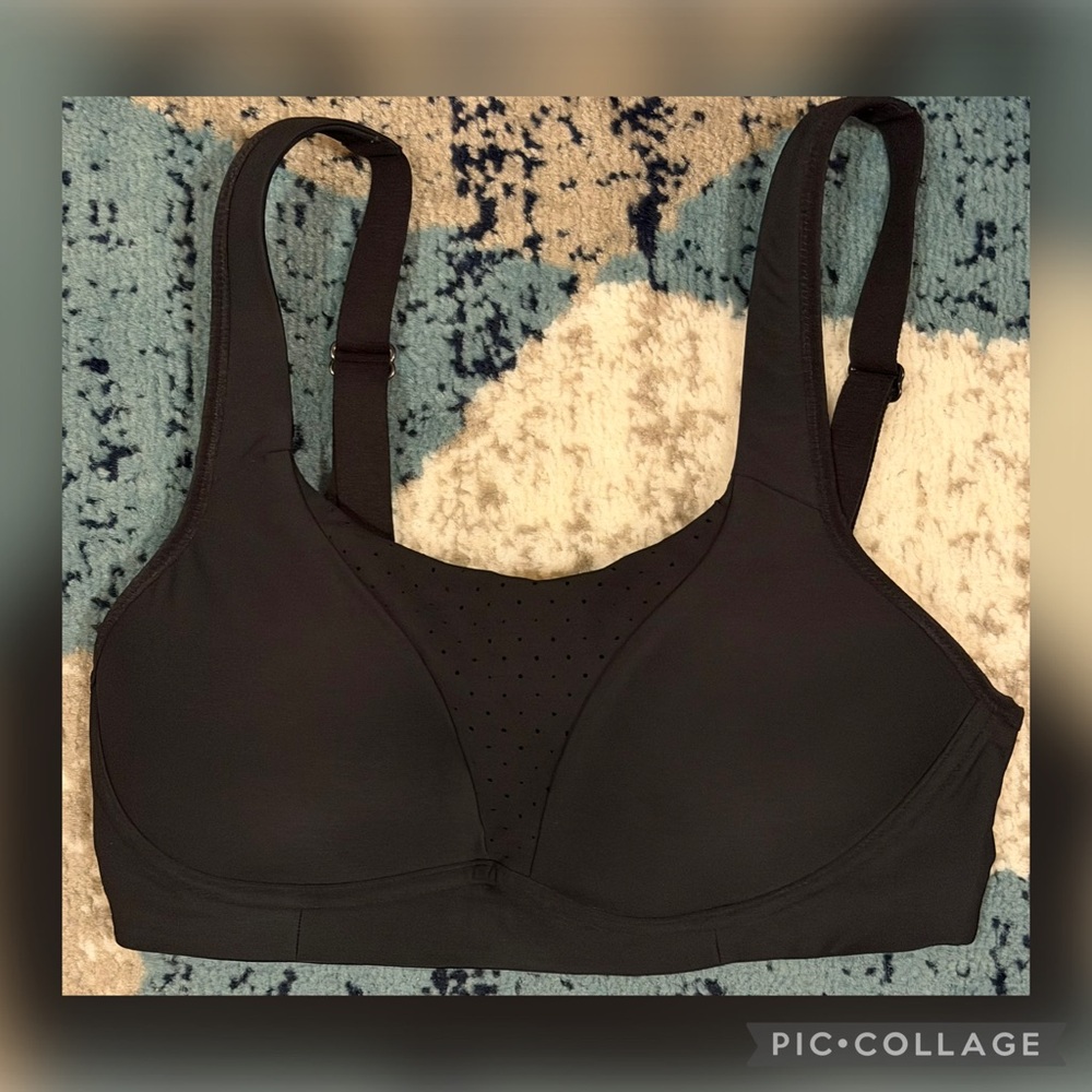 Lululemon Black High Support Sports Bra 32C Adjustable Straps